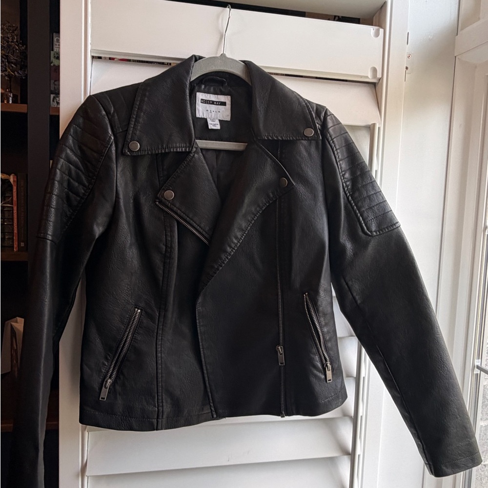 Noisy May Black Faux Leather Moto Jacket with Quilted Shoulders - Picture 1 of 4